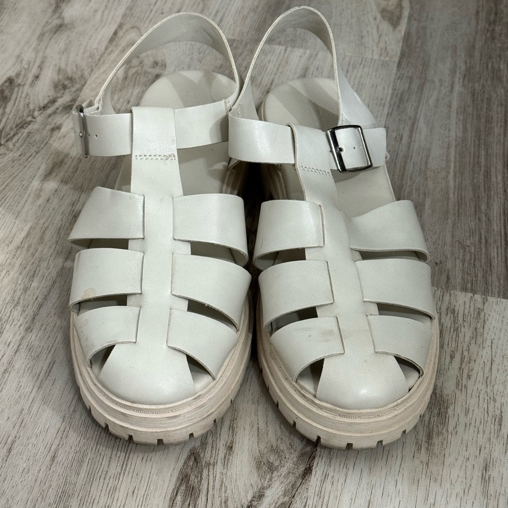Old Navy Women's Fisherman Sandals